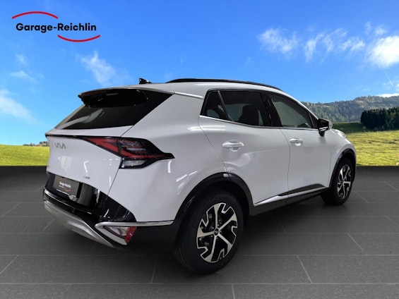 Vehicle image 4 Vehicle image 4