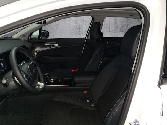 Vehicle image 8 Vehicle image 8