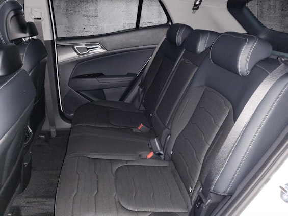 Vehicle image 9 Vehicle image 9