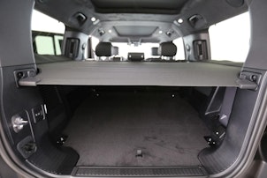 Vehicle image LAND ROVER Defender 130 3.0 D I6 300 X