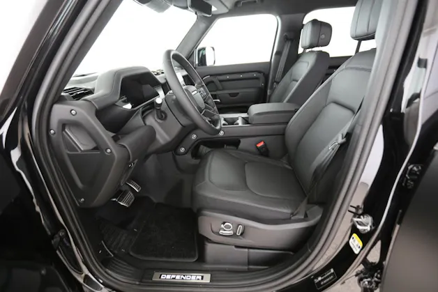 Land Rover Defender 130 3.0 D I6 300 X