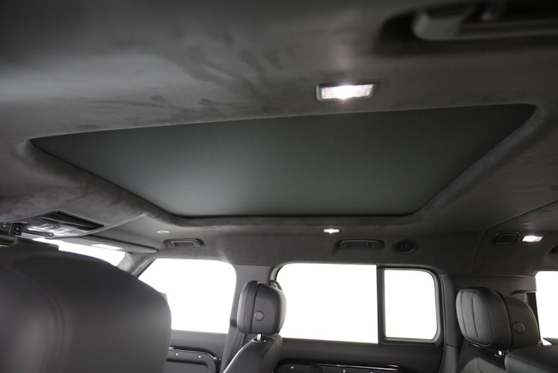 Vehicle image LAND ROVER DEFENDER