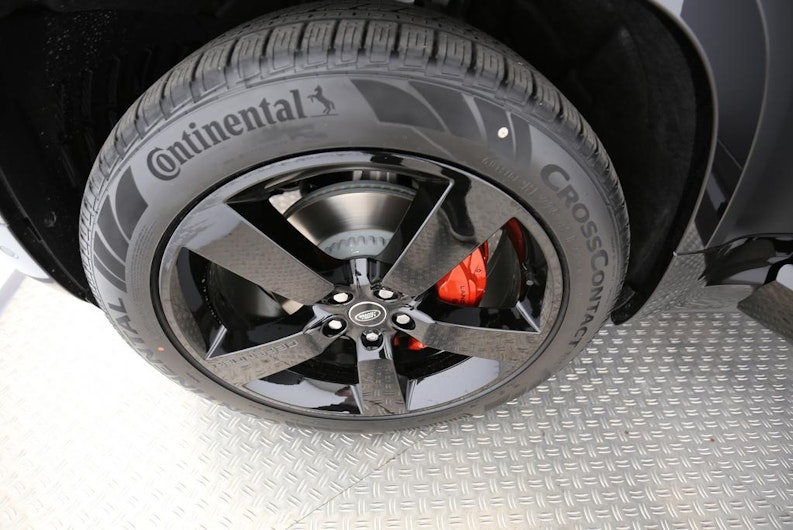 Vehicle image LAND ROVER DEFENDER