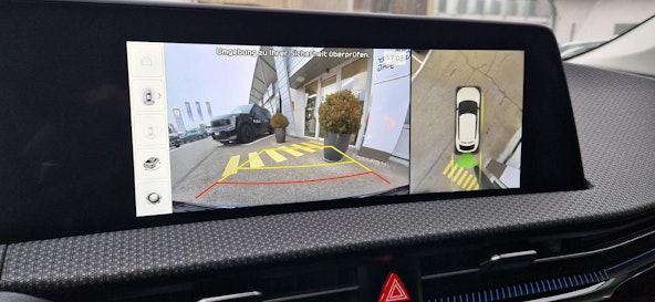 Vehicle image 5 Vehicle image 5