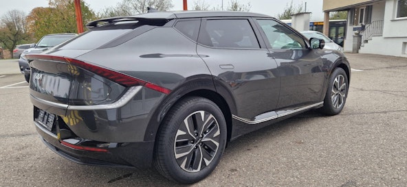 Vehicle image 12 Vehicle image 12