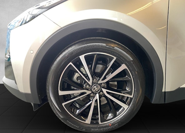 Vehicle image 6 Vehicle image 6