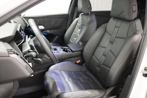 Fahrzeugbild DS AUTOMOBILES DS7 Crossback 1.6 E-Tense Be Chic 4x4