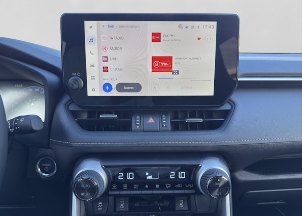 Vehicle image 4 Vehicle image 4