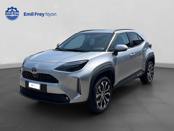 First vehicle image