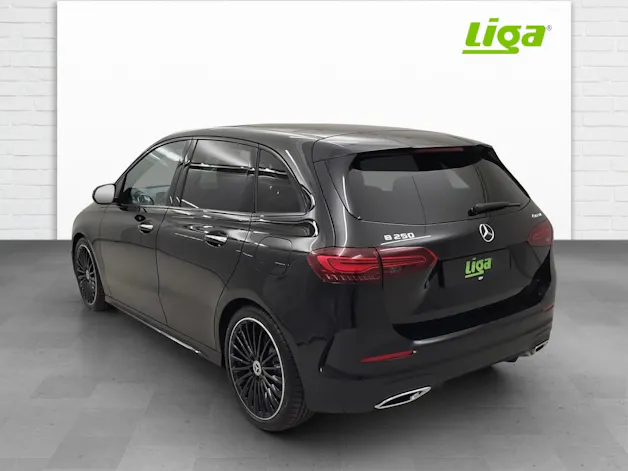 Mercedes-Benz B 250 AMG Line 4Matic