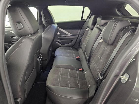 Vehicle image 6 Vehicle image 6