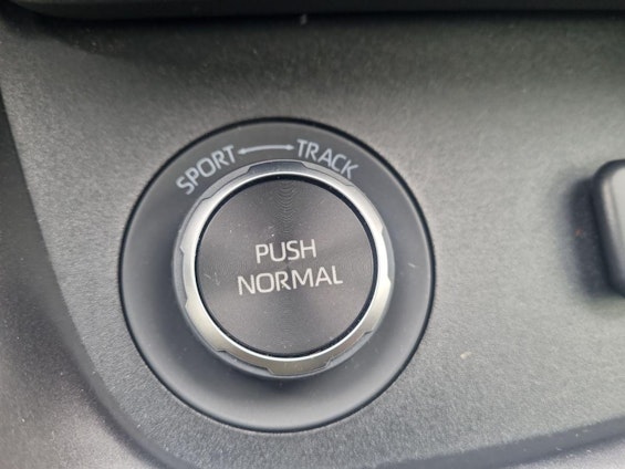 Vehicle image 14 Vehicle image 14