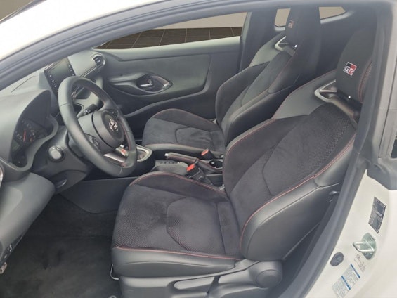 Vehicle image 8 Vehicle image 8