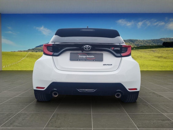 Vehicle image 3 Vehicle image 3