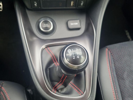 Vehicle image 13 Vehicle image 13