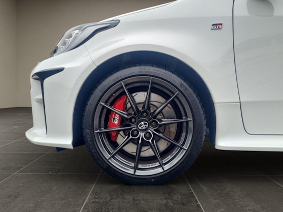 Vehicle image 18 Vehicle image 18