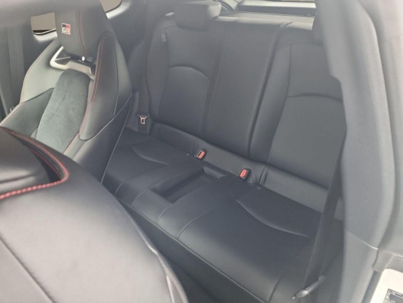 Vehicle image 16 Vehicle image 16