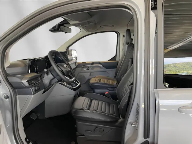 Ford Tourneo C Bus 320 L2 2.0 EcoBlue 170 Titanium