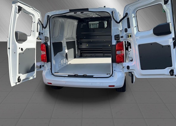 Vehicle image 13 Vehicle image 13