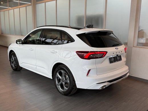 FORD Kuga 2.5 Hybrid ST-Line 2