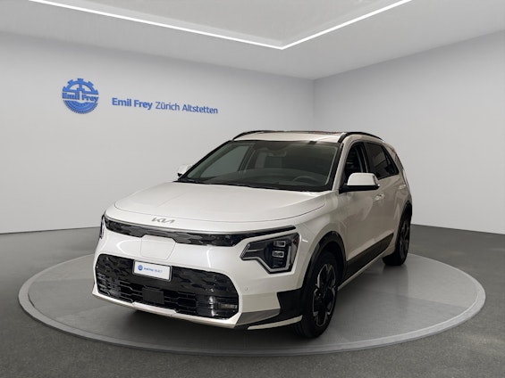 First vehicle image First vehicle image