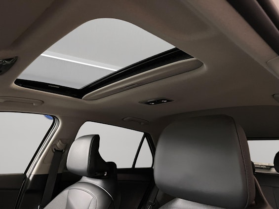 Vehicle image 13 Vehicle image 13