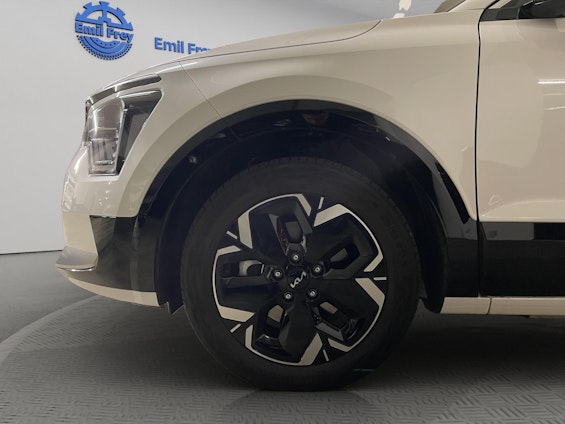 Vehicle image 12 Vehicle image 12