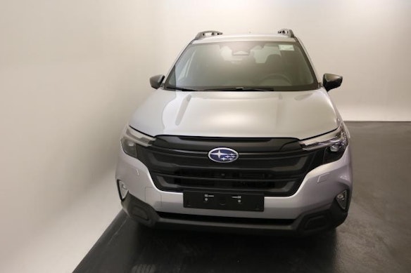SUBARU Forester Station 2.0i e-Boxer Swiss Plus 1