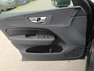 Volvo XC60 2.0 B4 MH Core AWD
