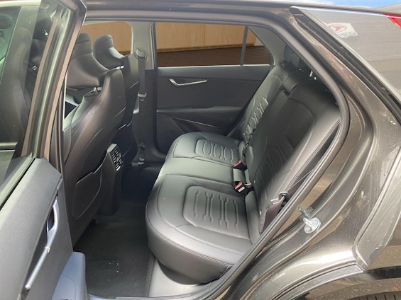 Vehicle image 10 Vehicle image 10