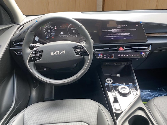 Vehicle image 9 Vehicle image 9