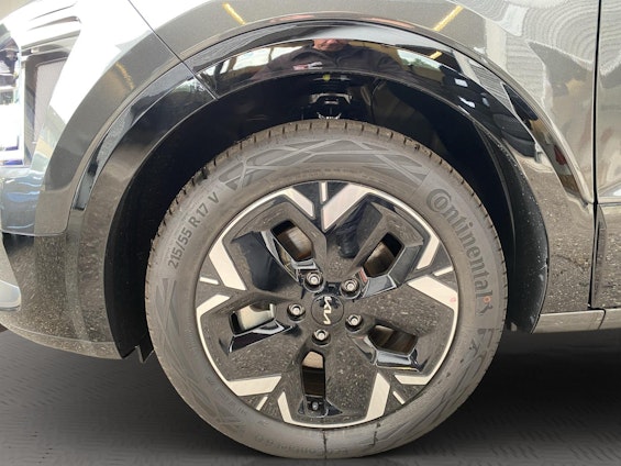 Vehicle image 14 Vehicle image 14