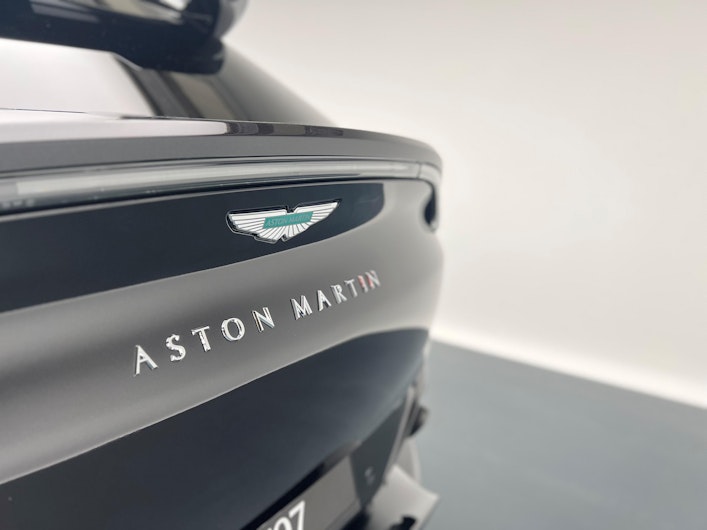 Vehicle image ASTON MARTIN DBX