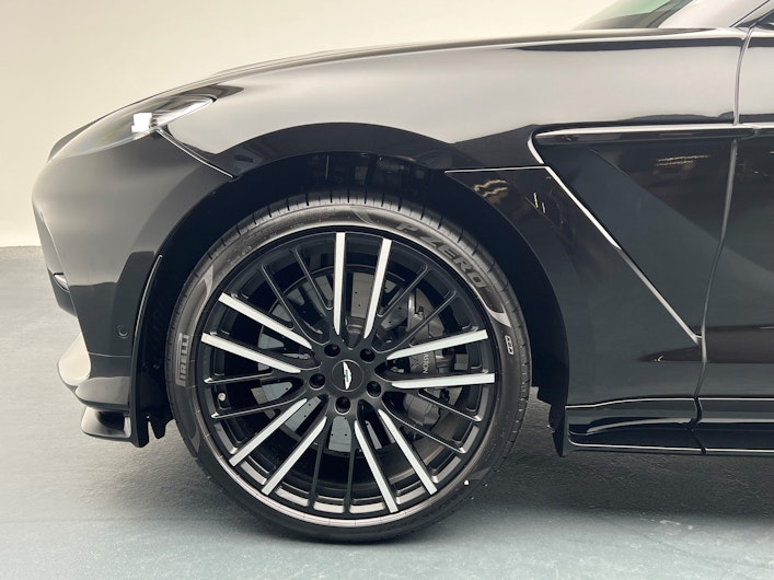 Vehicle image ASTON MARTIN DBX