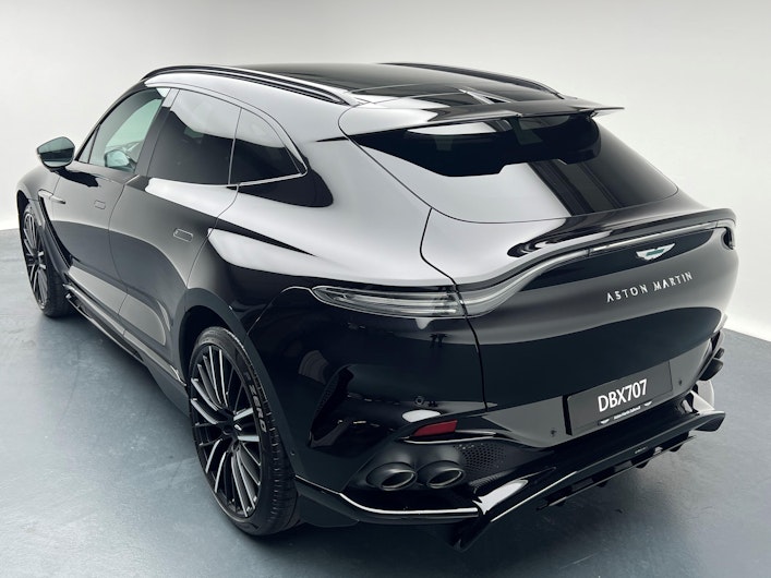 Vehicle image ASTON MARTIN DBX