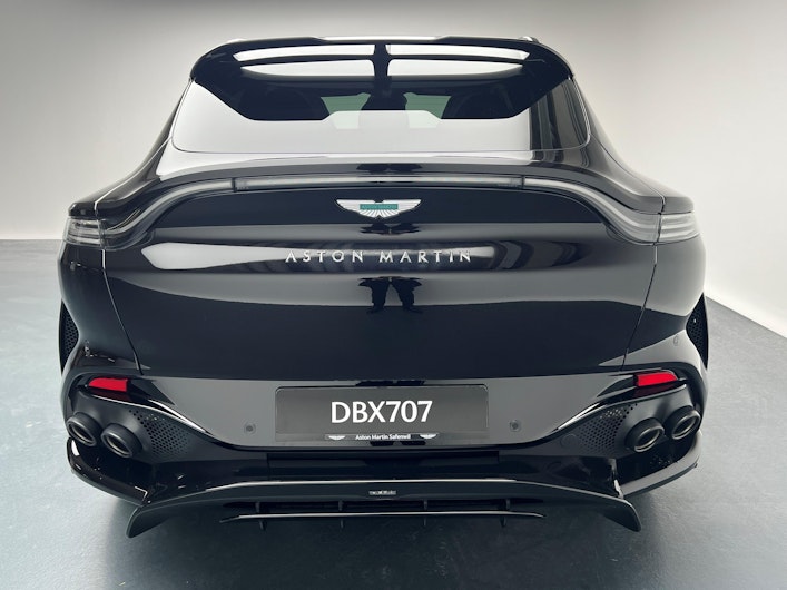 Vehicle image ASTON MARTIN DBX