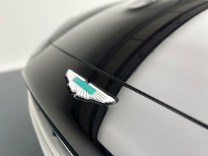 Vehicle image ASTON MARTIN DBX 707 4.0 V8 Bi-Turbo