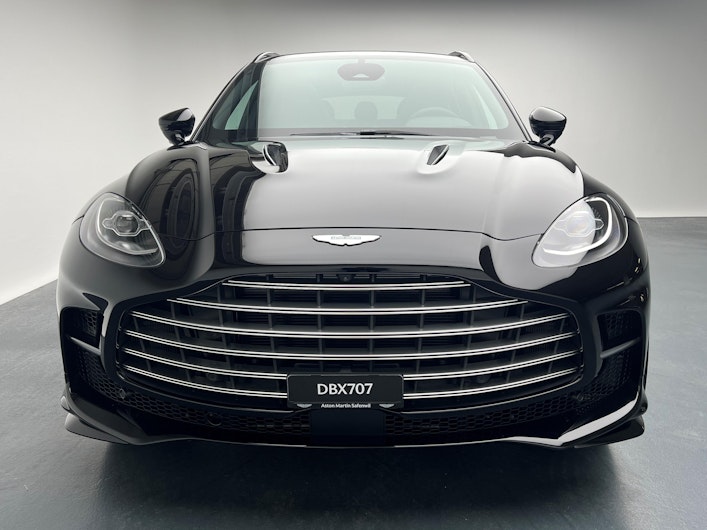Vehicle image ASTON MARTIN DBX