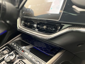 Vehicle image ASTON MARTIN DBX 707 4.0 V8 Bi-Turbo