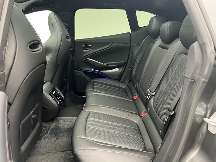 Vehicle image ASTON MARTIN DBX