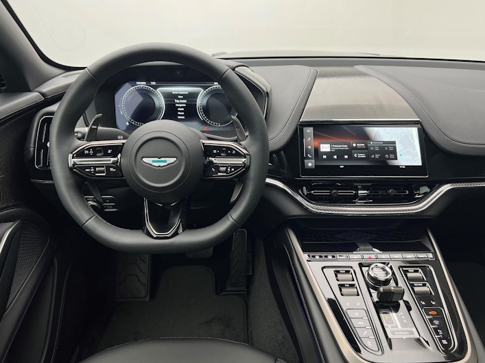 Vehicle image ASTON MARTIN DBX