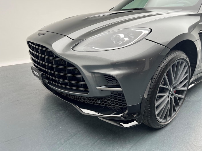 Vehicle image ASTON MARTIN DBX