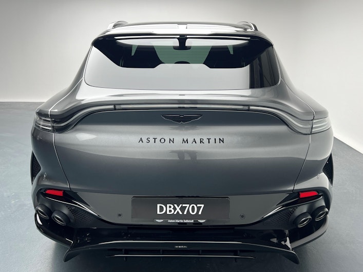 Vehicle image ASTON MARTIN DBX
