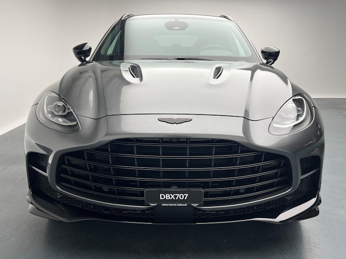 Vehicle image ASTON MARTIN DBX