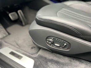 Vehicle image ASTON MARTIN DBX 707 4.0 V8 Bi-Turbo