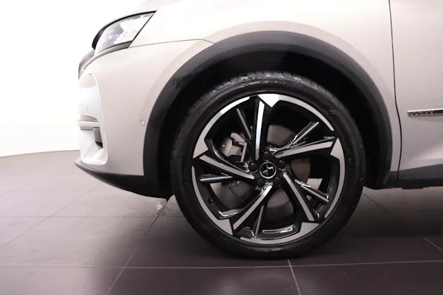 DS Automobiles 7 Crossback 1.6 E-Tense Louvre 4x4 / ab 1.99% Leasing bei Abschluss einer Protect Autoversicherung