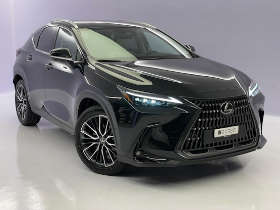 First vehicle image