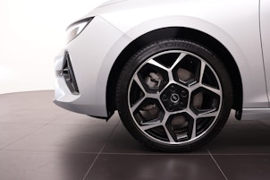 Vehicle image OPEL Astra 1.6 T PHEV 180 Swiss Plus