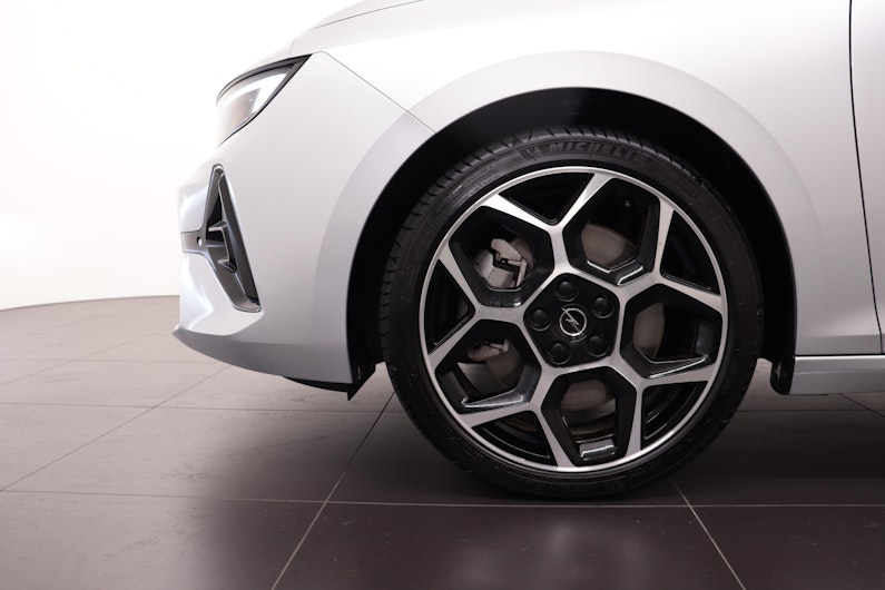 Vehicle image OPEL ASTRA