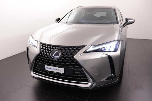 First vehicle image